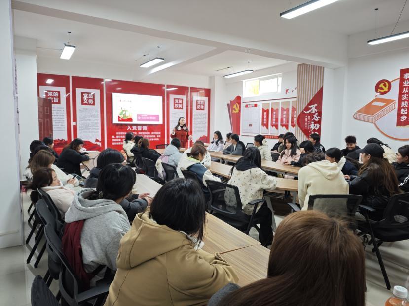争做当代雷锋